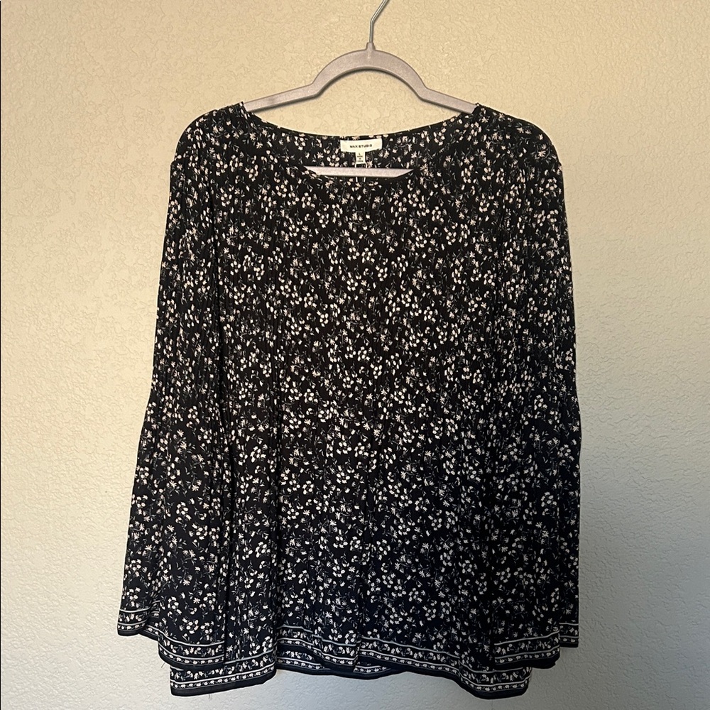 Max Studio Black and White Floral Blouse